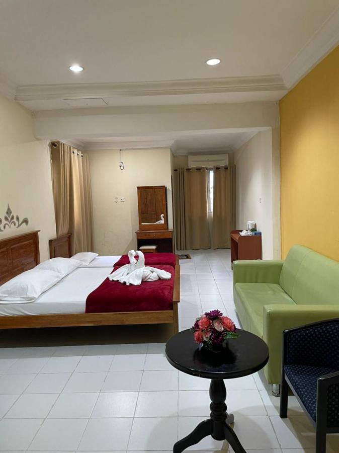 Samudera Hotel Kampung Kuala Besut Kültér fotó